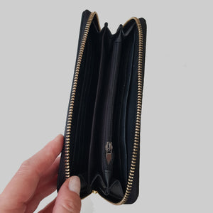 Black Lizard Print Zipped Leather Wallet